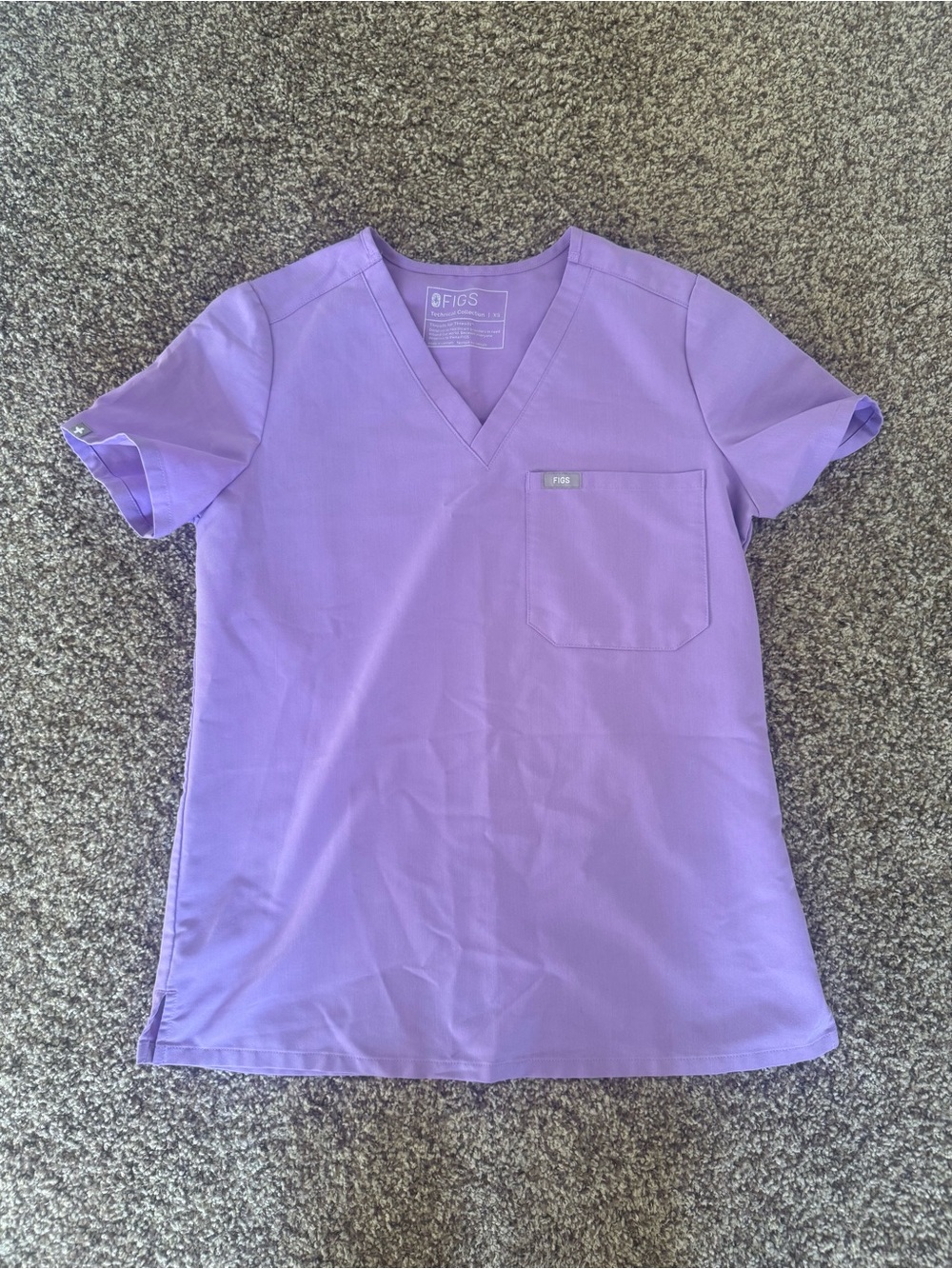 FIGS Women's Catarina V-Neck Scrub Top in Lavender